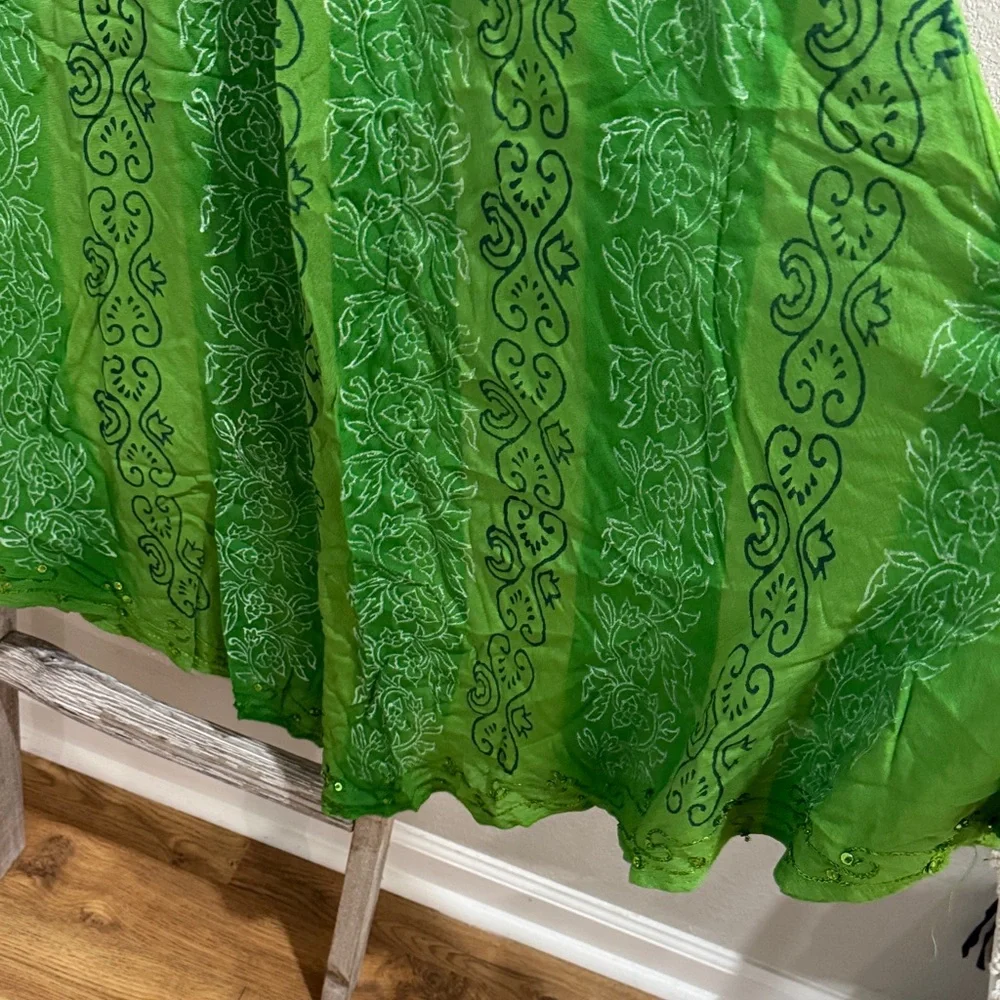 Shoreline Vibrant Green Dress with Sequin Details One Size - Picture 6 of 8